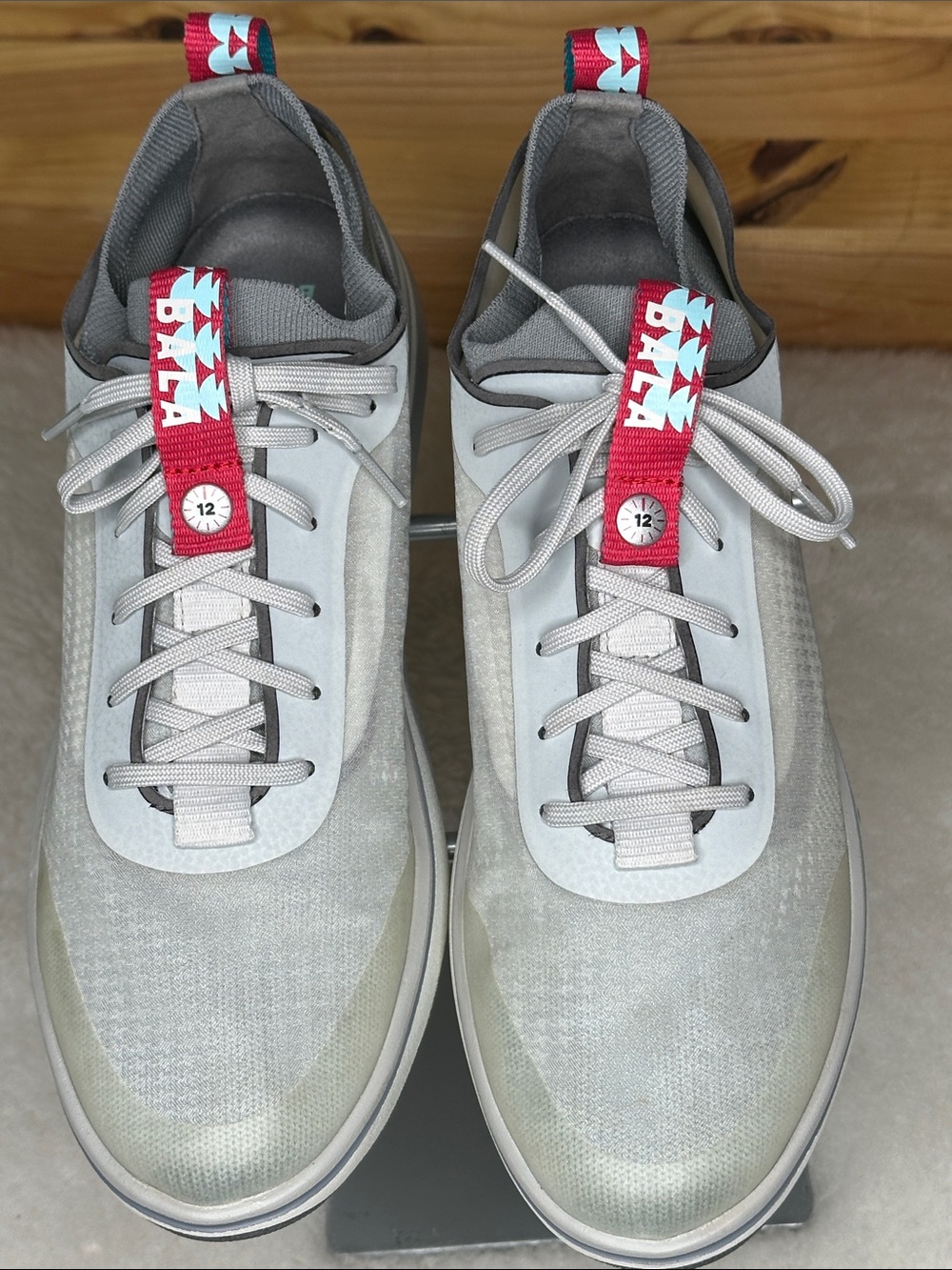 BALA Twelves WFNU-1201 Sneakers Women’s 11 / Men’s 9.5 Gray Silver Red